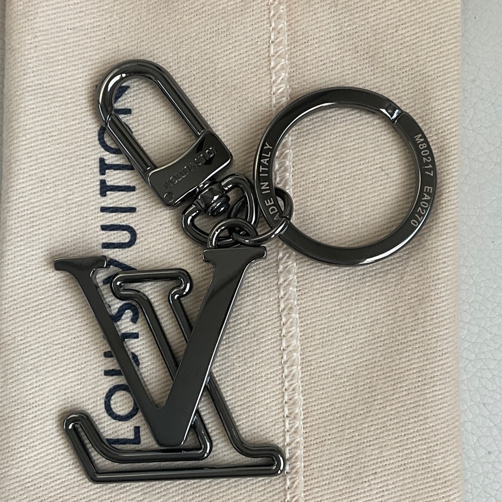 Louis Vuitton Gunmetal LV Initial Key Holder - Dark Metallic - Picture 5 of 7